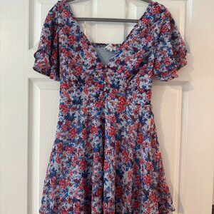 Floral Flutter Sleeve Mini Dress – Size M – Red & Blue Print
